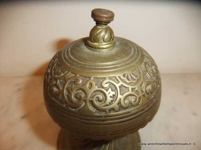 Antichità il tempo ritrovato - Antiquariato e restauro - Oggettistica  d`epoca-Bronzo ottone ferro-Antico campanello da tavolo Campanello in  bronzo da albergo