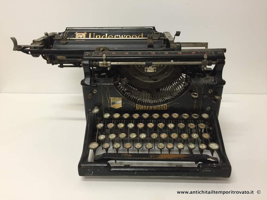 Underwood Antica Macchina Da Scrivere Art Deco 1920 METALLO NERO DECORATA  EPOCA