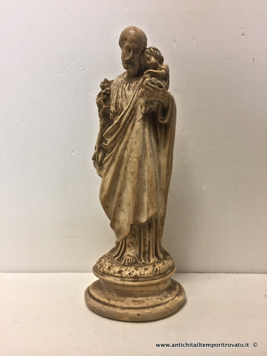 UN'ARTISTICA STATUA DI SAN GIUSEPPE SOTTO LA CAMPANA DI VETRO DONATA NEL  1989 AL MUSEO ETNOGRAFICO CERIGNOLANO (1979) PATRIMONIO INALIENABILE DELLA  STRUTTURA CULTURALE - Archeoclub Cerignola