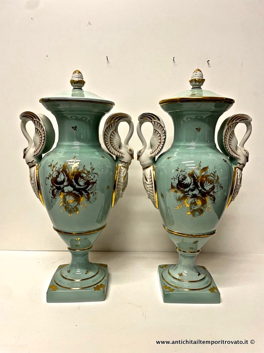 Antichità il tempo ritrovato - Antiquariato e restauro - Oggettistica  d`epoca-Vasi-Antica coppia di grandi vasi in porcellana Limoges dipintio a  mano meta 900 Coppia di grandi vasi in Limoges francese decorata a